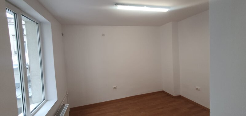 Cosbuc Rond - Bulevardul Libertatii Spatiu Birouri